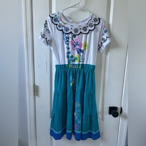 🎃 Mirabel Women’s Costume - size L